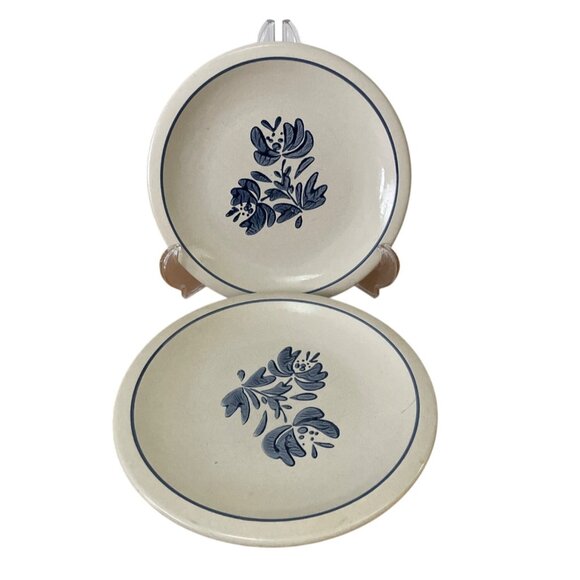 Vtg Pfaltzgraff Yorktowne Dinner Plates 10.5 inch Set Of 2 Stoneware Blue Floral - Picture 1 of 5